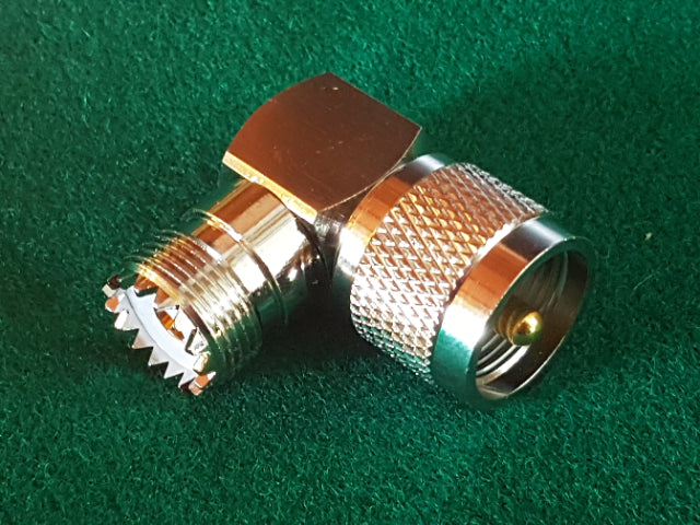 ADATTATORE DA MASCHIO UHF a femmina UHF, tipo a 90°